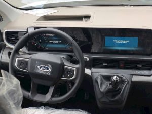 Ford Transit 18 chỗ tại Đà Lạt